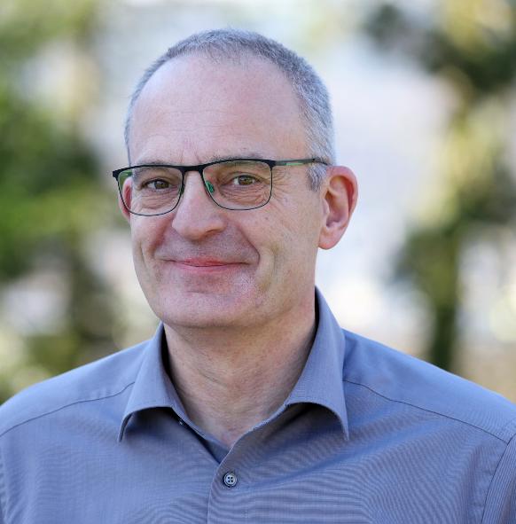 (c) Dr. Thomas Equit Dr. Thomas Equit
