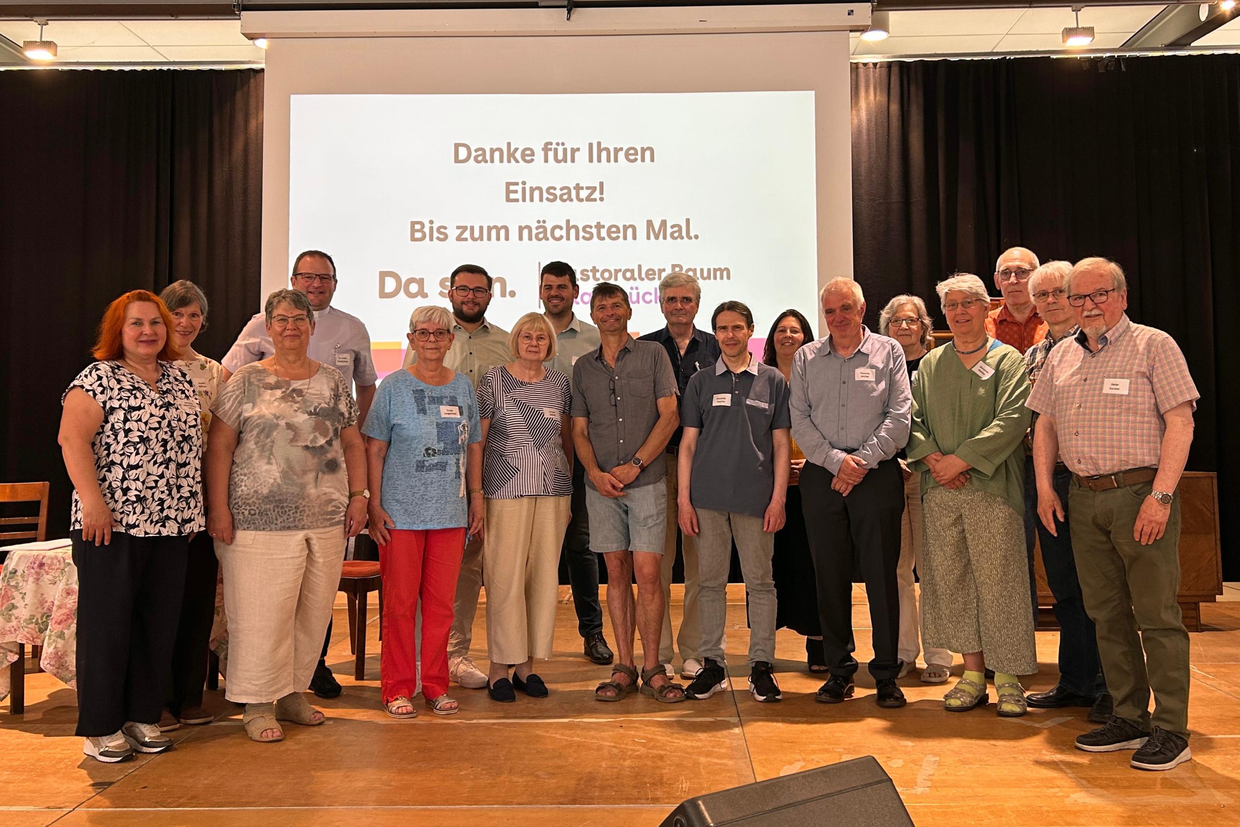 Der Rat des Pastoralen Raums Saarbrücken mit den zehn neu gewählten Mitgliedern.